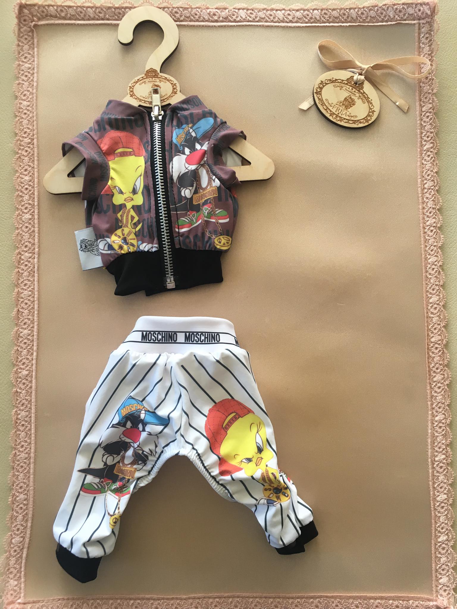 Спортен комплект - якенце и панталонче “My Yorkie Fashion Icon collection by FREA”
